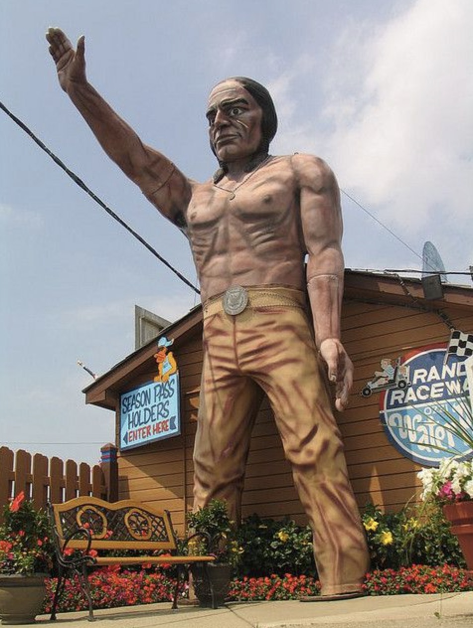 American Statues & Monuments That Can Only Exist Here